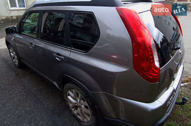 Внедорожник / Кроссовер Nissan X-Trail 2013 в 