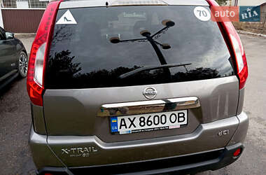 Внедорожник / Кроссовер Nissan X-Trail 2013 в 