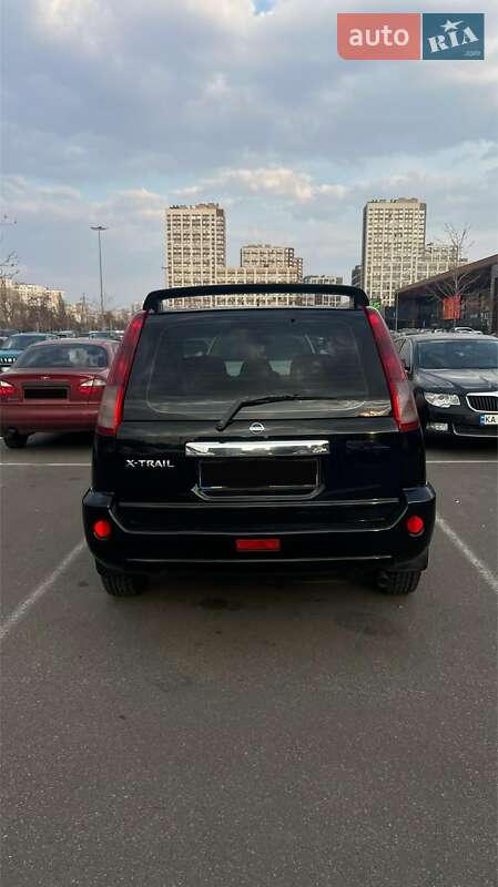 Внедорожник / Кроссовер Nissan X-Trail 2005 в Киеве