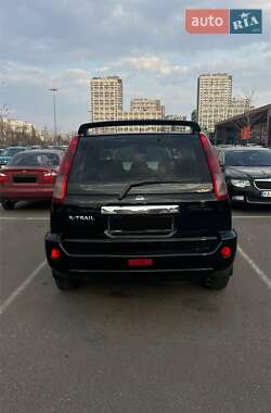 Внедорожник / Кроссовер Nissan X-Trail 2005 в 