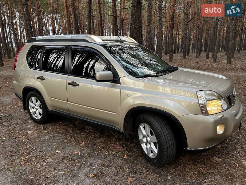 Внедорожник / Кроссовер Nissan X-Trail 2008 в 