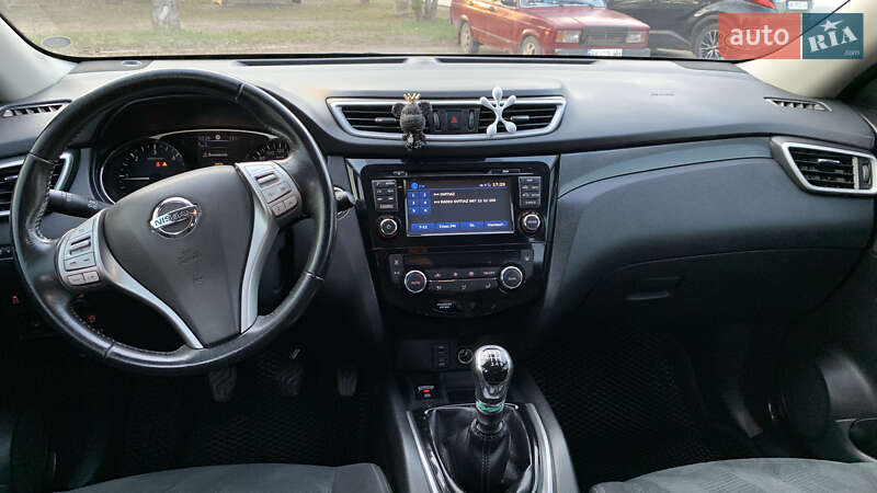 Внедорожник / Кроссовер Nissan X-Trail 2016 в Ровно