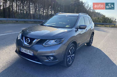 Внедорожник / Кроссовер Nissan X-Trail 2016 в 