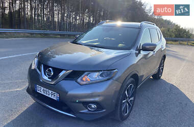 Внедорожник / Кроссовер Nissan X-Trail 2016 в 