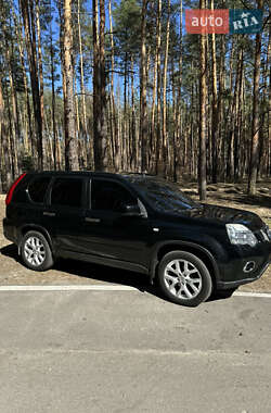 Внедорожник / Кроссовер Nissan X-Trail 2010 в 