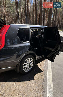 Внедорожник / Кроссовер Nissan X-Trail 2010 в 