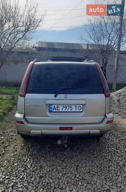 Внедорожник / Кроссовер Nissan X-Trail 2002 в 