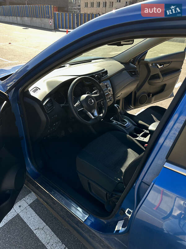 Позашляховик / Кросовер Nissan X-Trail 2017 в Києві