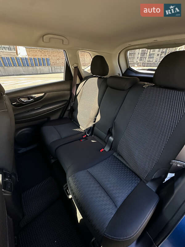 Позашляховик / Кросовер Nissan X-Trail 2017 в Києві