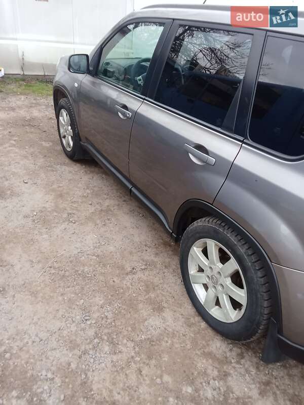 Позашляховик / Кросовер Nissan X-Trail 2010 в Львові
