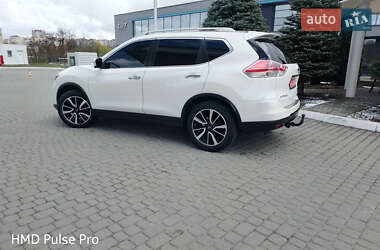 Внедорожник / Кроссовер Nissan X-Trail 2015 в 