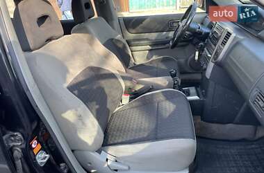 Позашляховик / Кросовер Nissan X-Trail 2006 в 