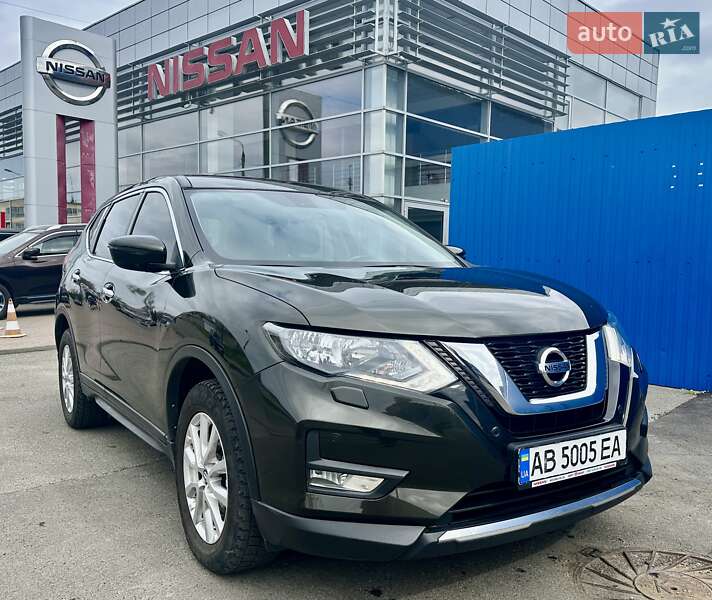 Внедорожник / Кроссовер Nissan X-Trail 2019 в 