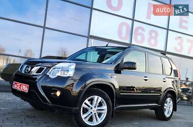 Позашляховик / Кросовер Nissan X-Trail 2012 в 