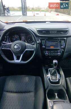 Позашляховик / Кросовер Nissan X-Trail 2018 в 