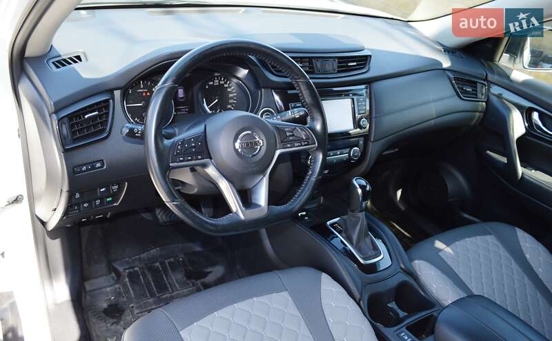Внедорожник / Кроссовер Nissan X-Trail 2017 в Одессе