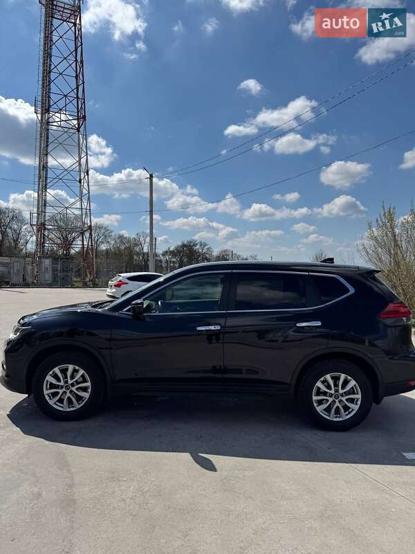 Внедорожник / Кроссовер Nissan X-Trail 2018 в Синельниково