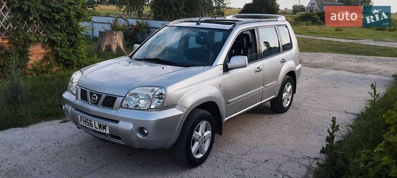 Внедорожник / Кроссовер Nissan X-Trail 2005 в 