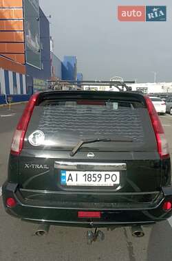 Внедорожник / Кроссовер Nissan X-Trail 2004 в 