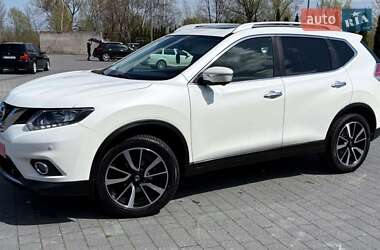 Внедорожник / Кроссовер Nissan X-Trail 2016 в 