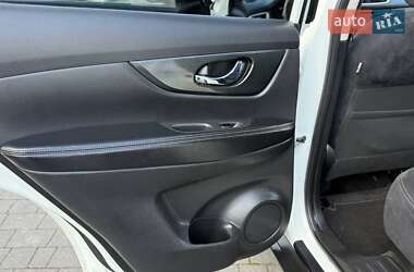 Внедорожник / Кроссовер Nissan X-Trail 2016 в 