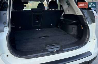 Внедорожник / Кроссовер Nissan X-Trail 2016 в 