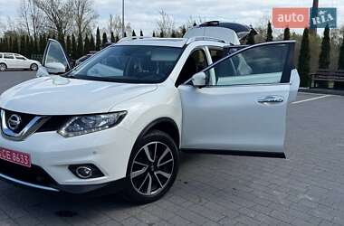Внедорожник / Кроссовер Nissan X-Trail 2016 в 