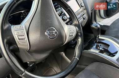 Внедорожник / Кроссовер Nissan X-Trail 2016 в 
