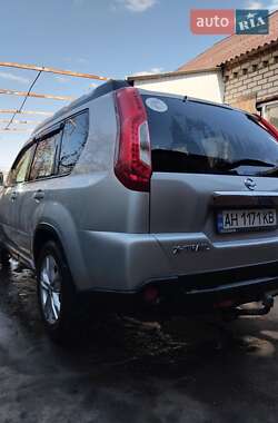 Внедорожник / Кроссовер Nissan X-Trail 2014 в 