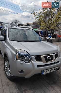 Внедорожник / Кроссовер Nissan X-Trail 2014 в 