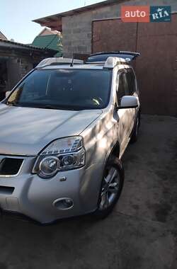 Внедорожник / Кроссовер Nissan X-Trail 2014 в 