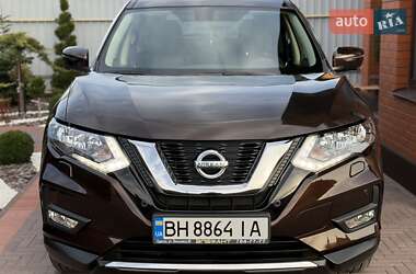Позашляховик / Кросовер Nissan X-Trail 2018 в 
