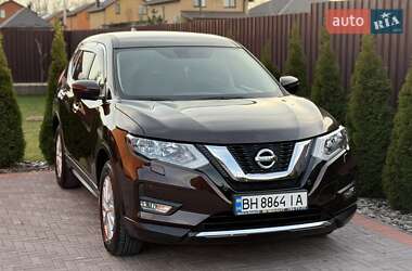 Позашляховик / Кросовер Nissan X-Trail 2018 в 