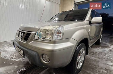 Позашляховик / Кросовер Nissan X-Trail 2003 в 