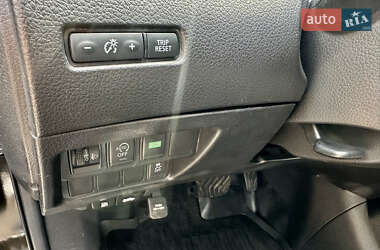 Внедорожник / Кроссовер Nissan X-Trail 2014 в 