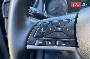 Позашляховик / Кросовер Nissan X-Trail 2021 в 