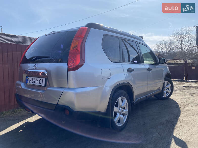 Позашляховик / Кросовер Nissan X-Trail 2008 в Малині