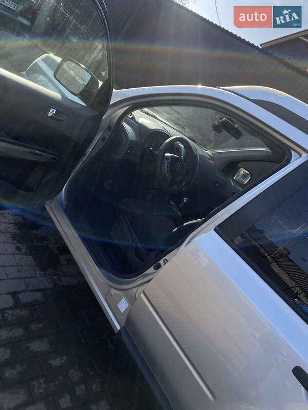 Позашляховик / Кросовер Nissan X-Trail 2008 в Малині