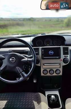 Внедорожник / Кроссовер Nissan X-Trail 2004 в 