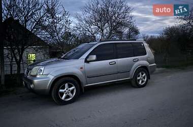 Внедорожник / Кроссовер Nissan X-Trail 2003 в 