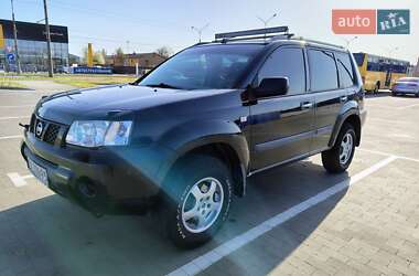 Внедорожник / Кроссовер Nissan X-Trail 2004 в 