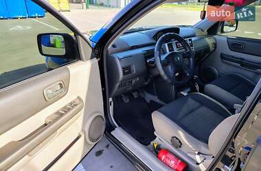 Внедорожник / Кроссовер Nissan X-Trail 2004 в 