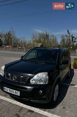Внедорожник / Кроссовер Nissan X-Trail 2010 в 