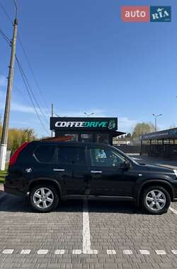 Внедорожник / Кроссовер Nissan X-Trail 2010 в 