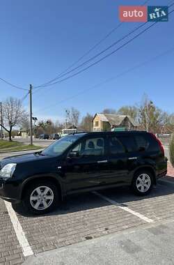 Внедорожник / Кроссовер Nissan X-Trail 2010 в 