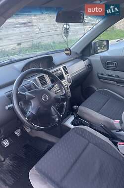 Позашляховик / Кросовер Nissan X-Trail 2005 в 