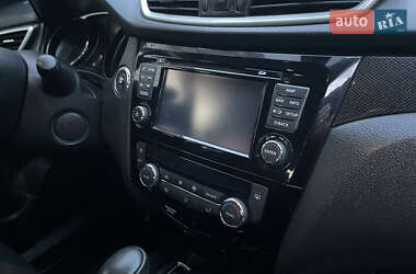 Позашляховик / Кросовер Nissan X-Trail 2017 в 