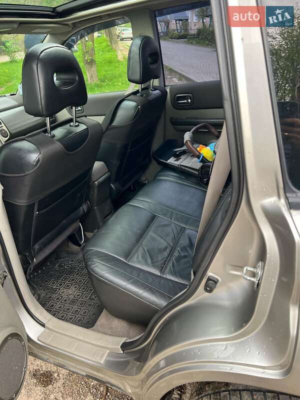 Внедорожник / Кроссовер Nissan X-Trail 2005 в Надворной