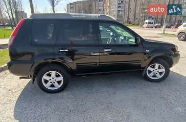 Позашляховик / Кросовер Nissan X-Trail 2005 в 