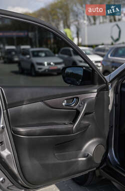 Позашляховик / Кросовер Nissan X-Trail 2021 в 